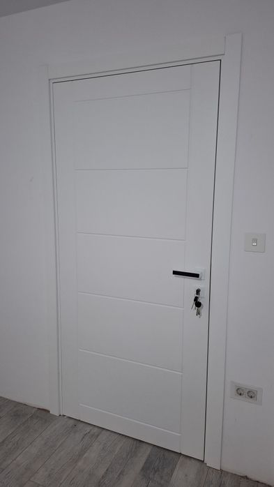 Uși interioare, lemn stratificat