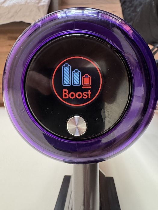 2023 Dyson v11 прахосмукачка като нова