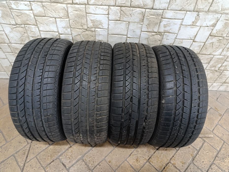 Зимни гуми MOMO 225/45/17 dot 2023