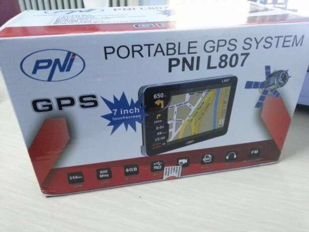 Gps pni L807 - navi truck - ecran mare 7"-poligoane, firme, adr
