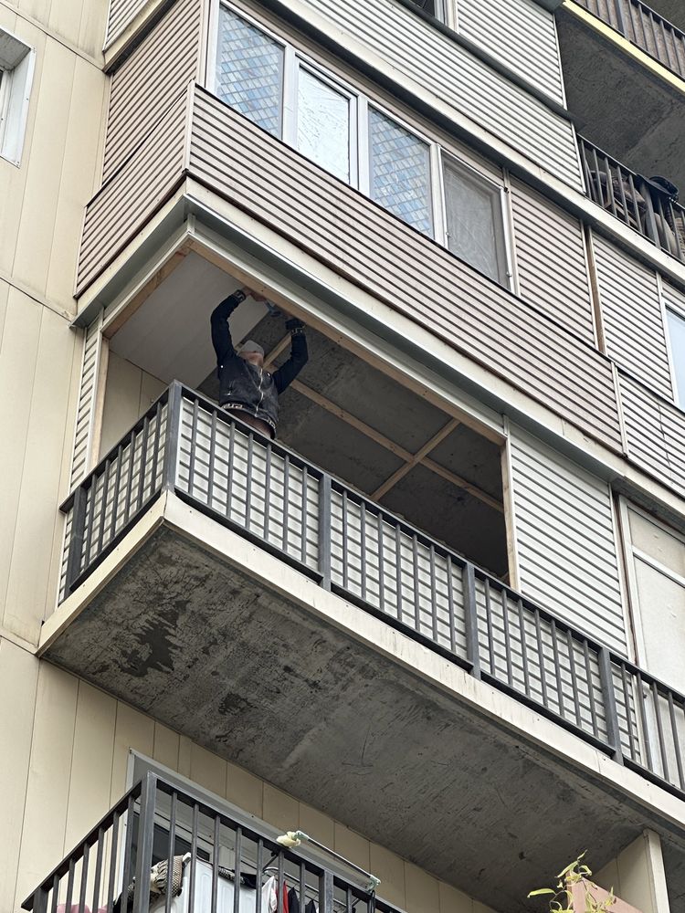 Ремонт балкона. Обшивка балконы.Без предоплаты утепление балкон.
