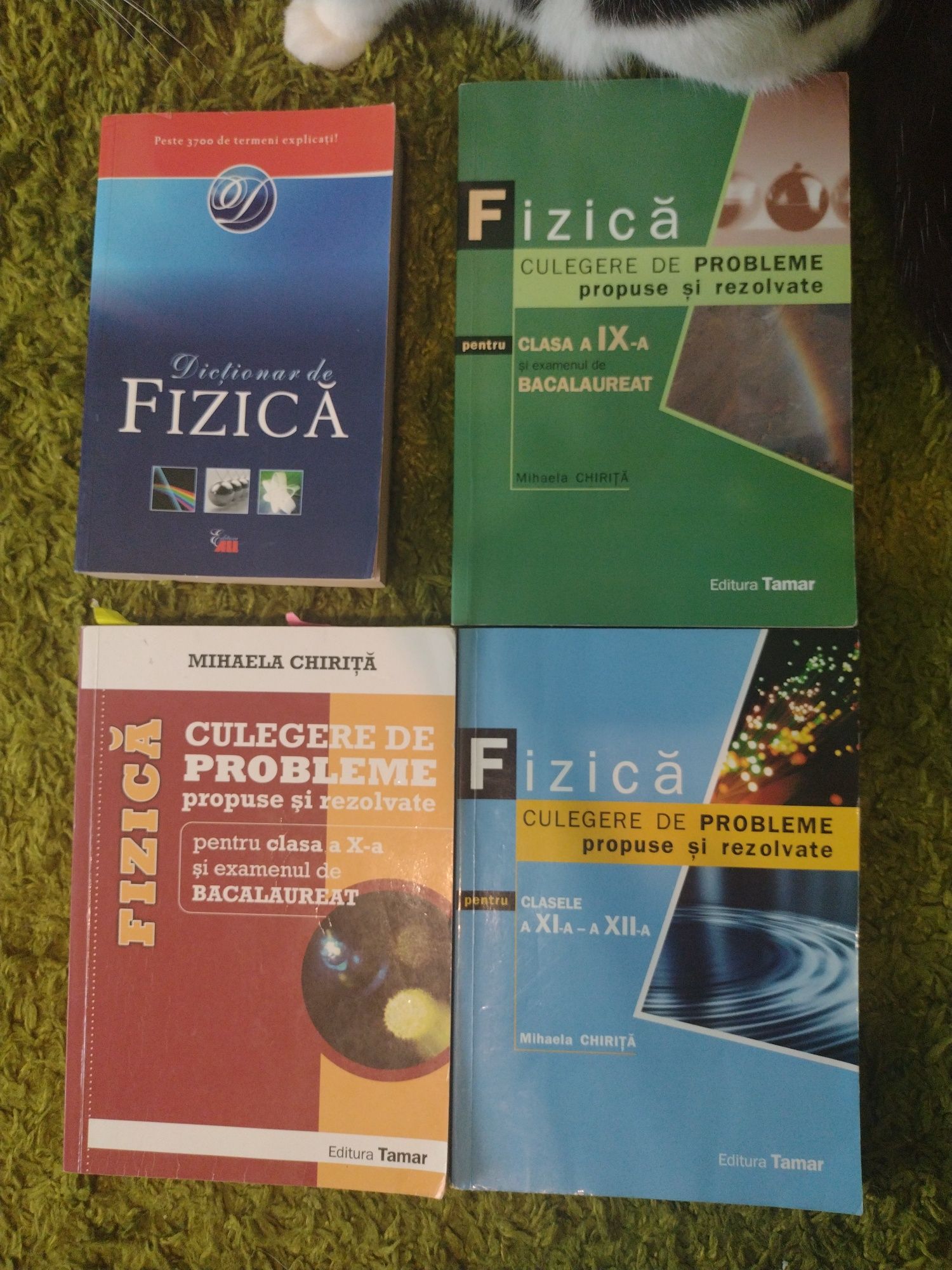 Ajutor Carte, culegere, dicționar, manual FIZICA
