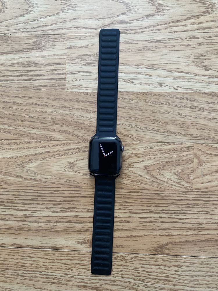 Smart whatch,compatibila cu orice tip de smart phone
