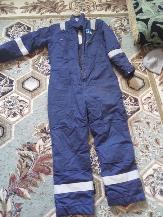 Спец одежда зимний комбез б/у сатылады 10000т багасы