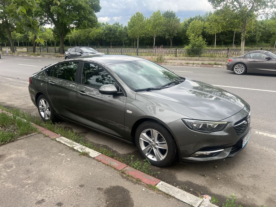 Opel Insignia B 1.5 Turbo benzină 165 CP Automat | 90.000 km |
