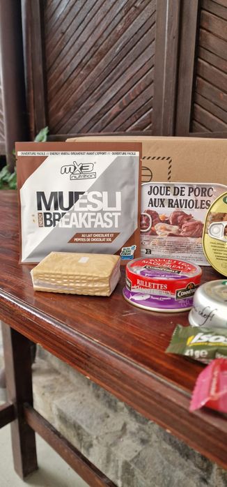 Kit supravietuire / mancare pentru drumetii MRE Franta