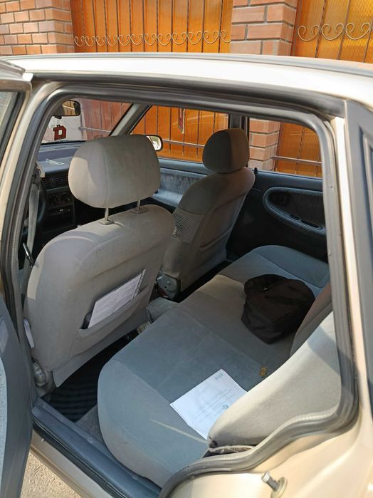 Нексия Сонс 1998 года