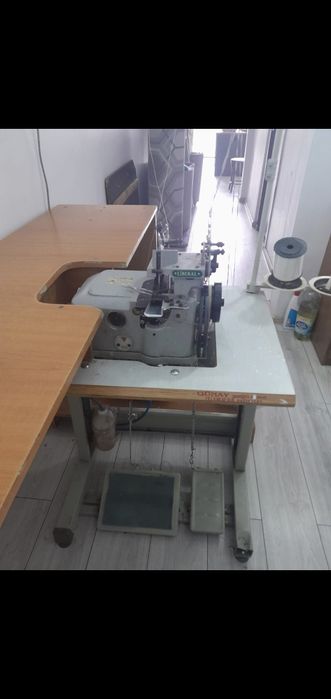 Vând Mașină festonat covoare