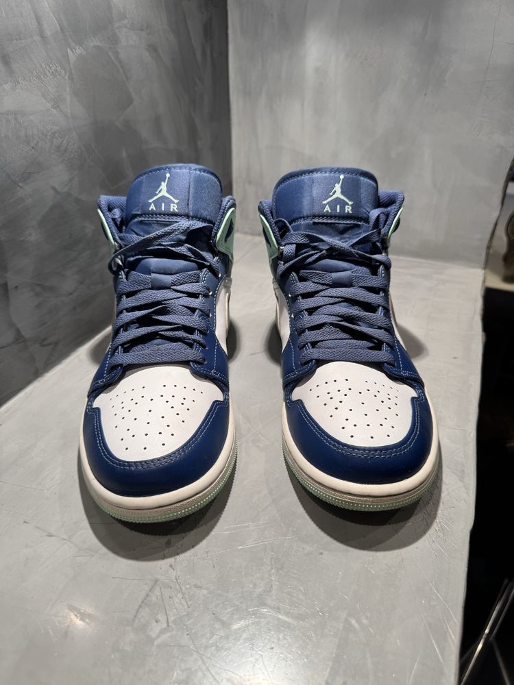 КАТО ЧИСТО НОВИ Jordan 1, 42 -  Blue Mint