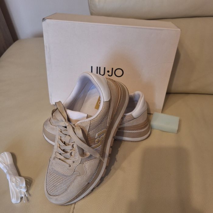 Оригинални маратонки LIU. JO