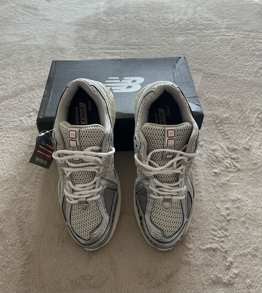 New Balance 1906