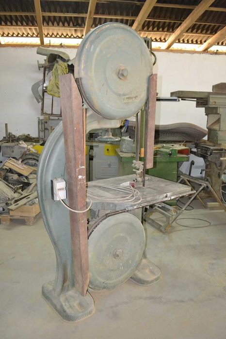 Ferăstrăun panglică