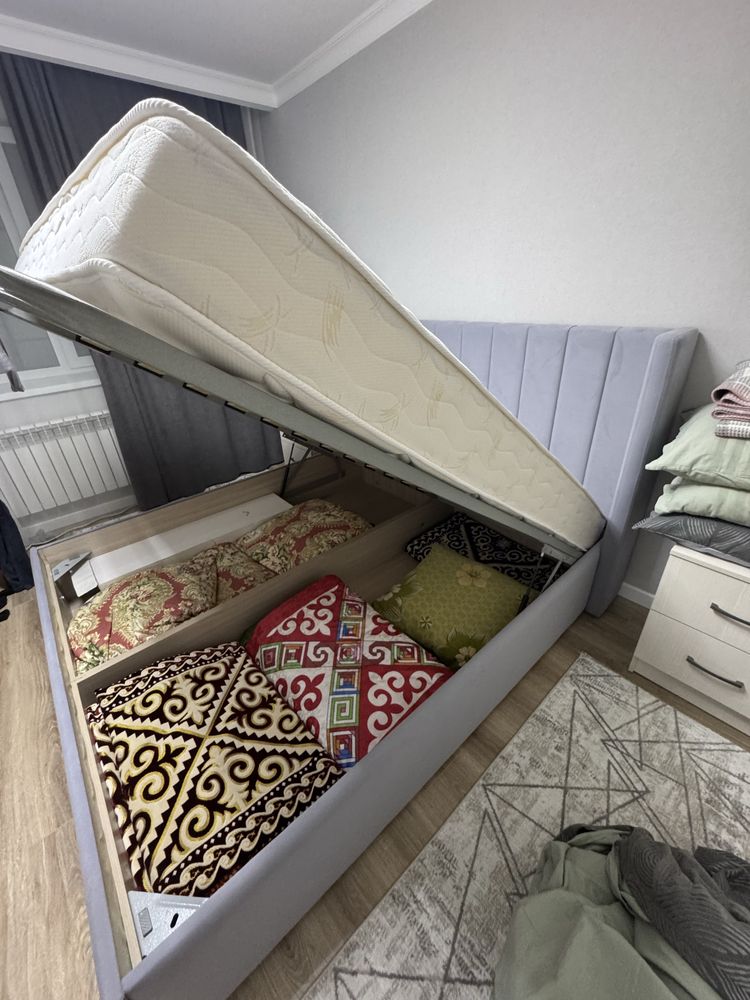 Кровать, в отличном состоянии
