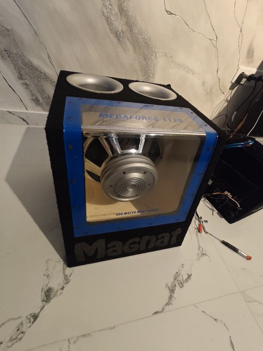 Subwoofer auto si amplificator