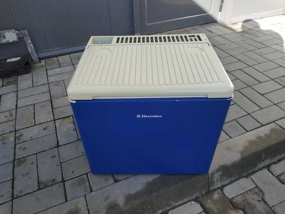 Lada Frigorifica Camping Electrolux RC1600EG 12V/230V/gaz