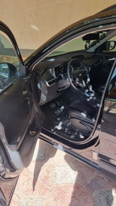 Трекер 2 сотилади