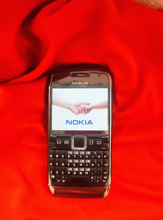 Nokia E71 E Series ( decodat, stare foarte buna)