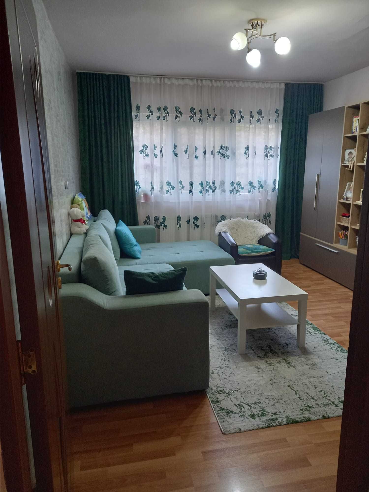 Vand ap 3 camere decomamdat,parter,Orsova