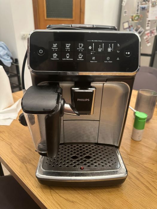 Vand Espressor Philips 3200 Latte go.