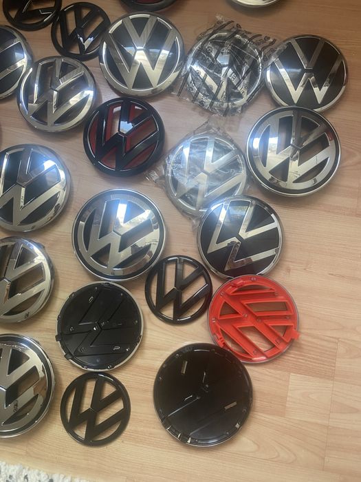Emblema capota Volkswagen Passat B6,B7,B8,Golf 5,Golf 6 ,Touran,Caddy