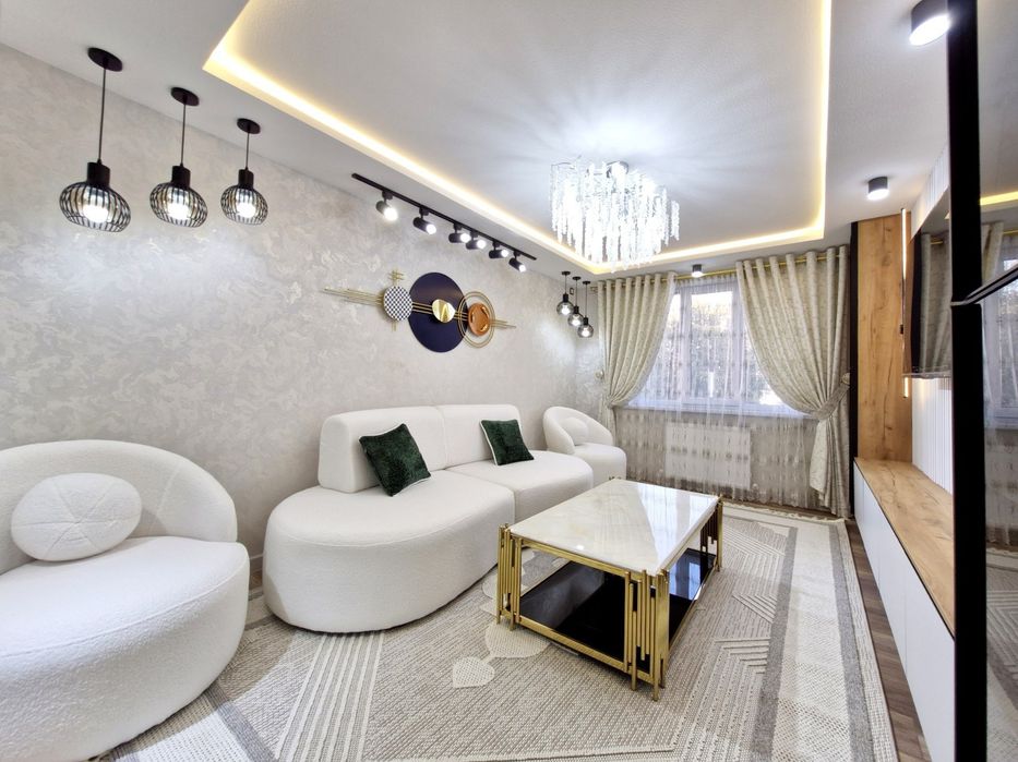 Продаётся 3 комнатная квартира в доме с лифтом Вокзал Беруний