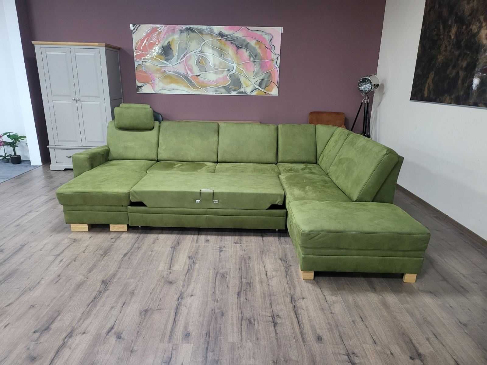 Зелен П образен ъглов диван от плат с функция сън и табуретка KS5044
