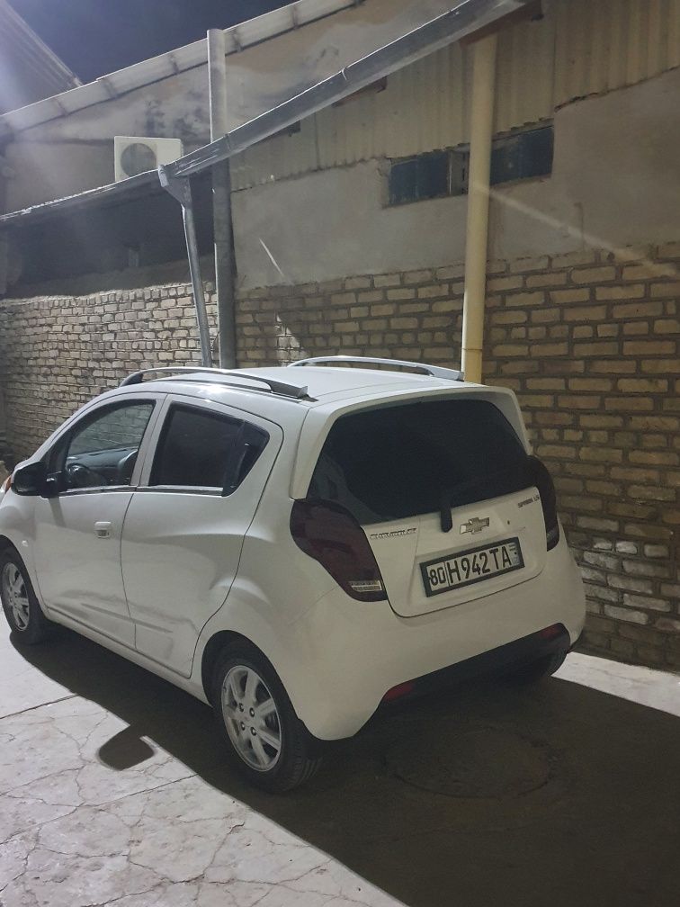 Продам спарк  автомат
