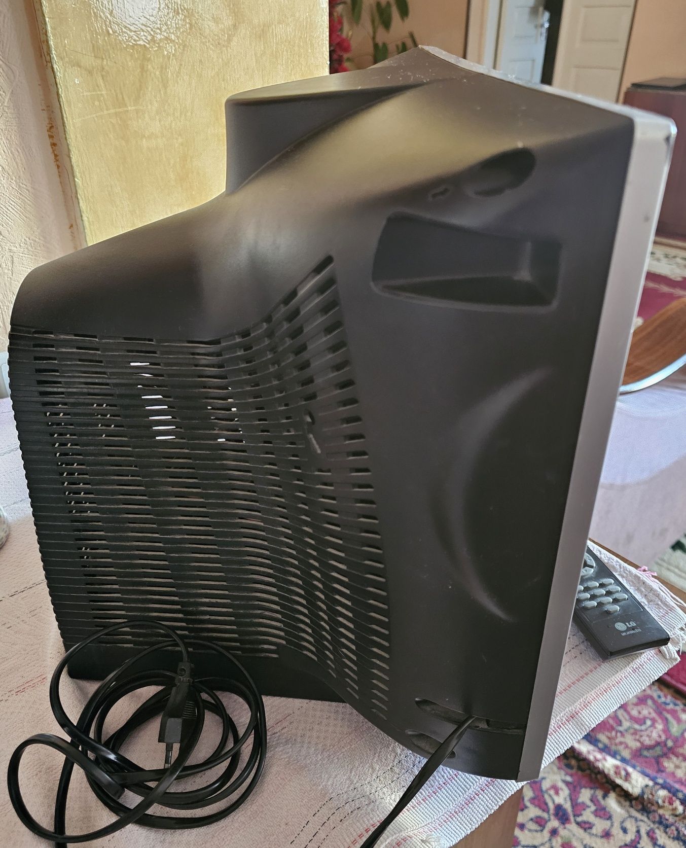 Телевизор LG Ultra slim