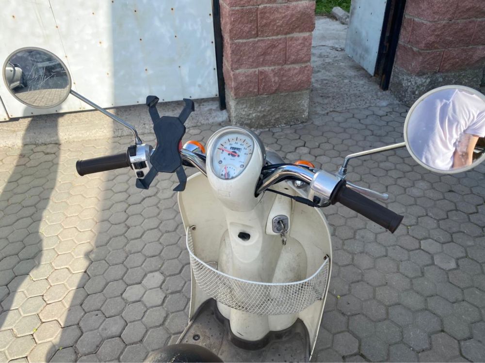 Мопед Honda scoopy