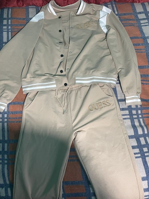 Vand costum prada