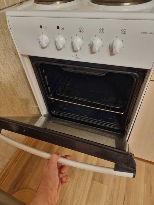 Электрическая плитв