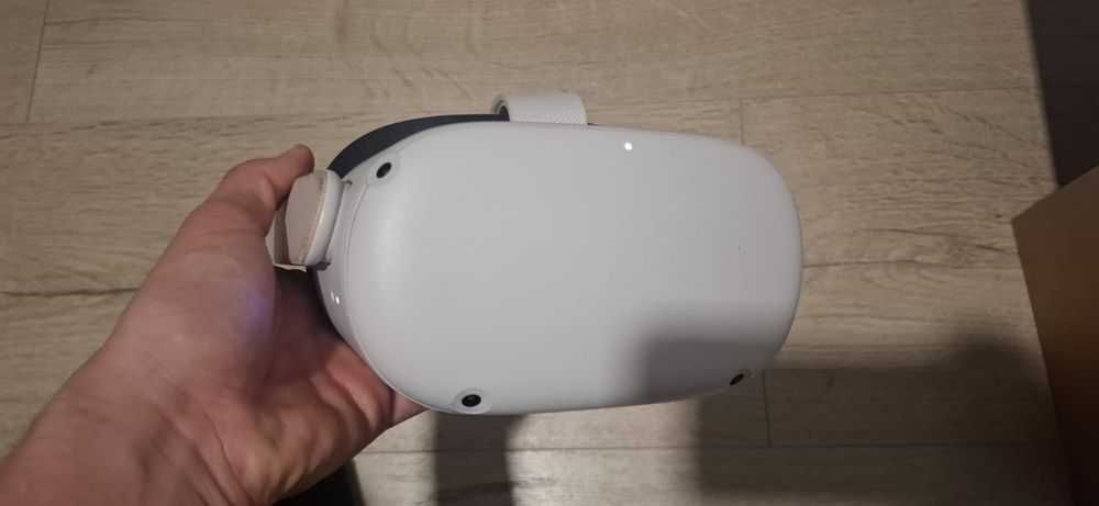 Oculus meta quest 2 cu accesorii și cutie