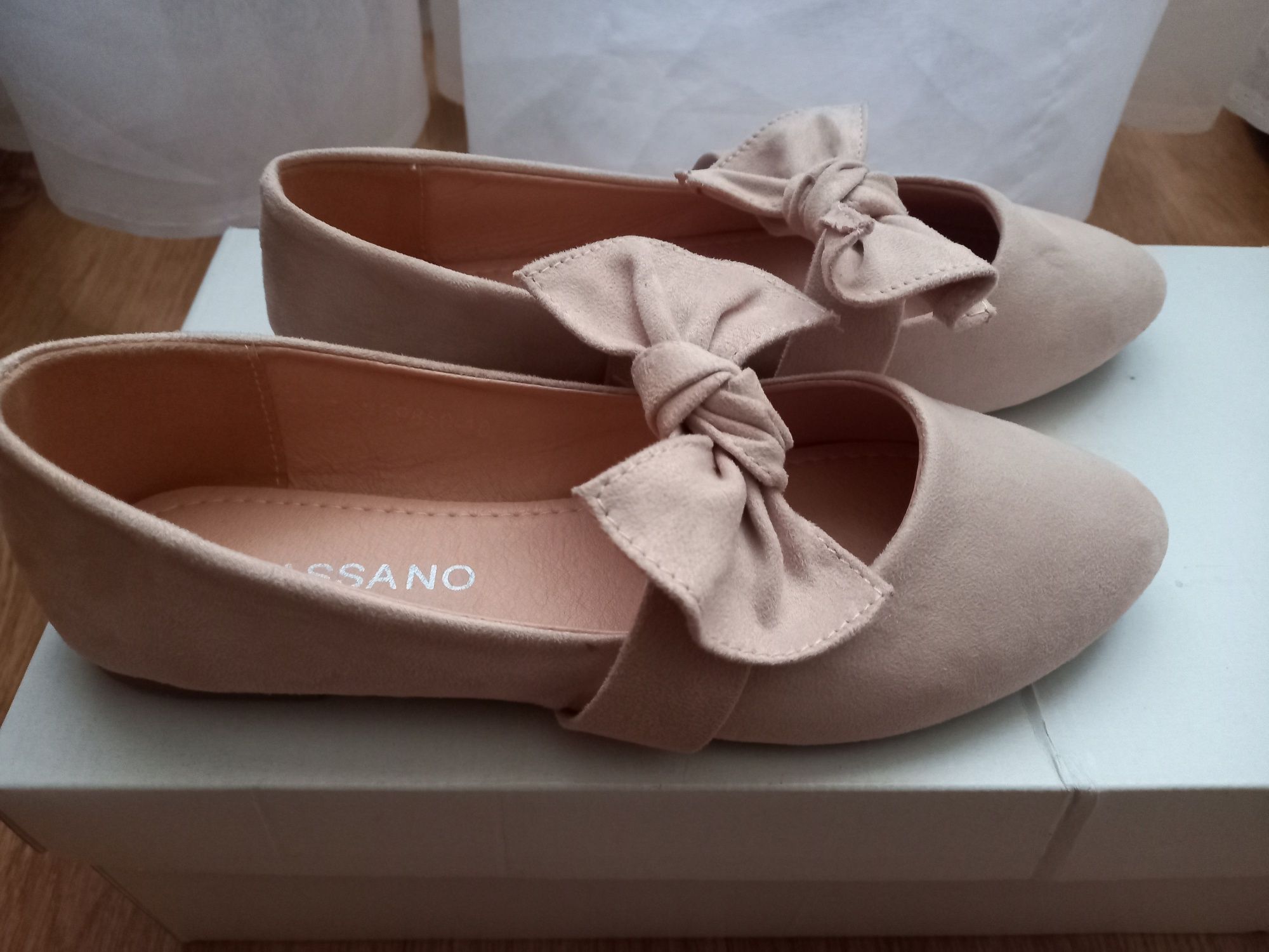 Pantofi noi de la CCC  nr.37