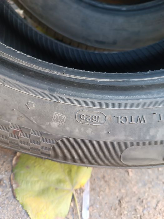 Всесезонни гуми 215 55 17 dot 1625