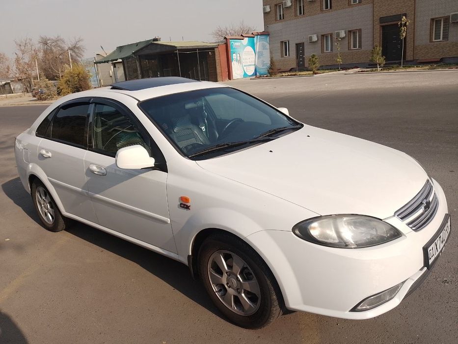 Jentra 17 yil 1qol 1ta petno 93000 yurga xolt juda zor