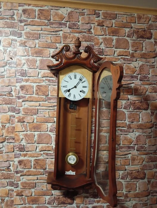 Ceas de perete mecanic