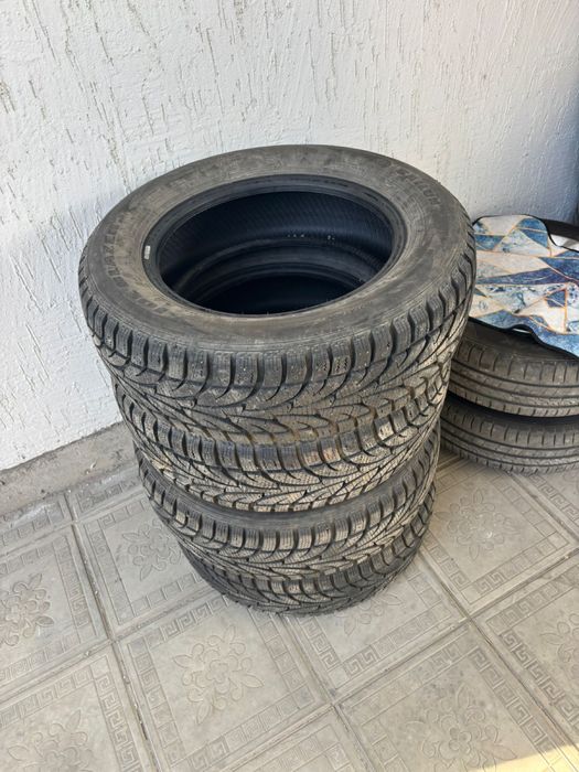 Шины б/у комплект.на 15 размер.Почти новые!!!