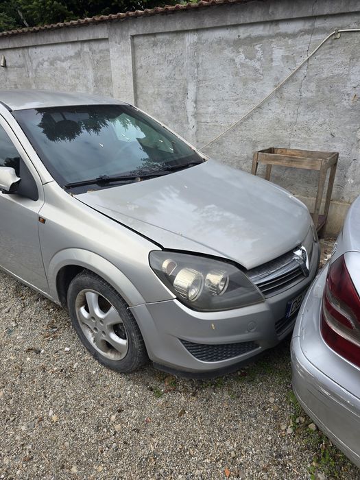 Dezmembrez sau vand întreg