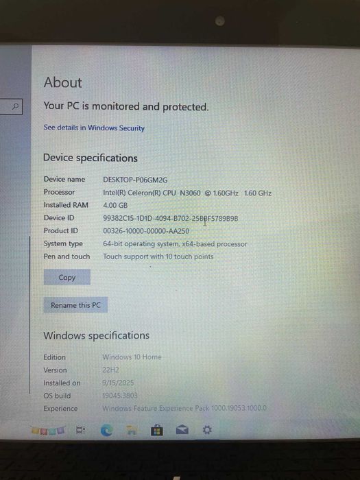 Лаптоп Lenovo Yoga 300 (Бял - отвън и вътре)