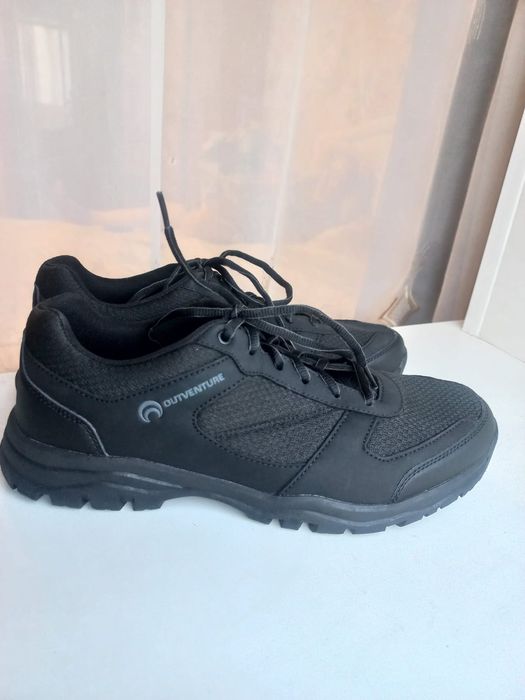 Продам кроссовки "Outventure" р-р 44-45
