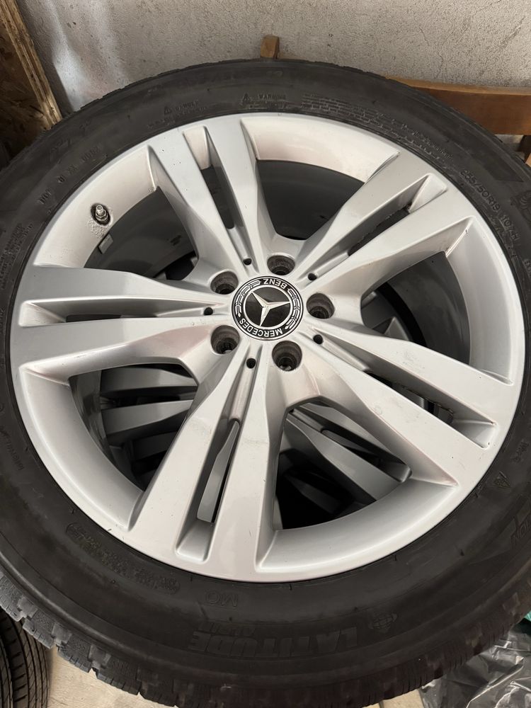 Оригинални джанти 19 зимни гуми Mercedes ML GLE 255/50/19