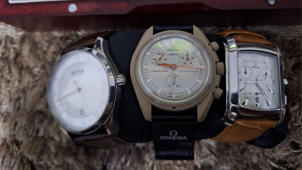 Vand sau schimb lot de ceasuri