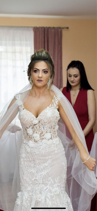 Vand rochita de mireasa