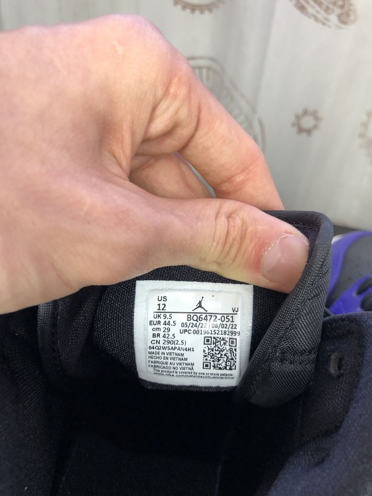 Air Jordan 1 Mid Purple Black