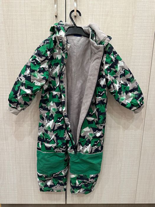 7 броя Космонавти -Цели връхни детски  гащеризони- тип космонавт