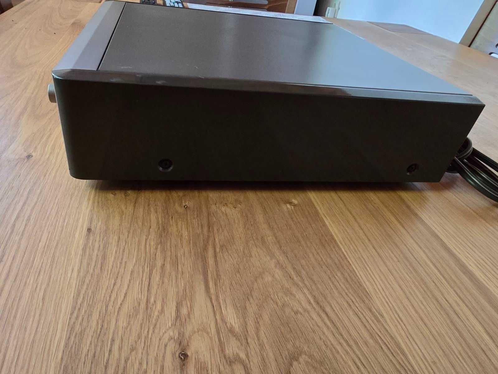 Продавам компакт диск плеър Sony - S1