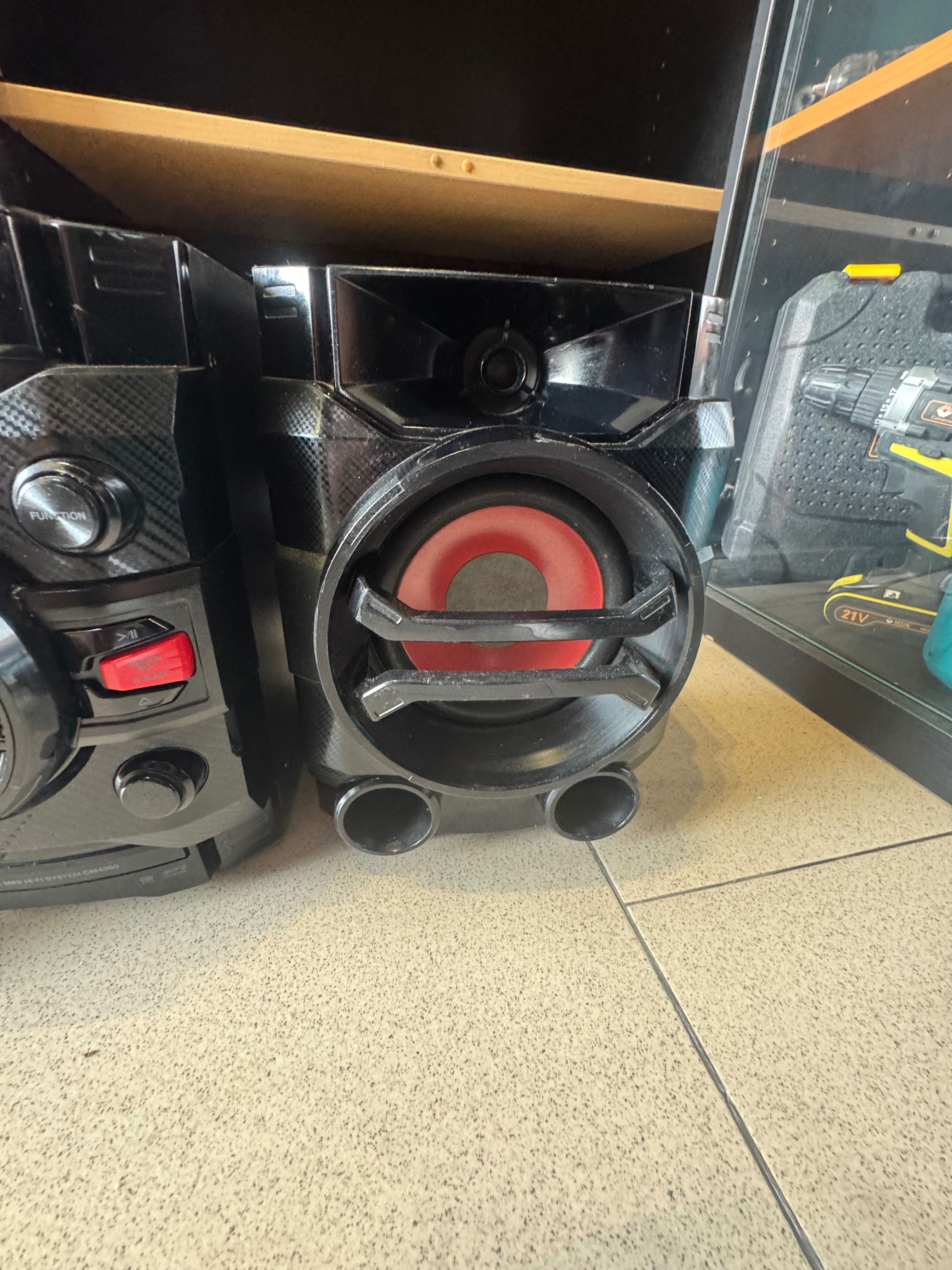 Музикална уредба LG