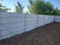 Gard simplu din placi de beton