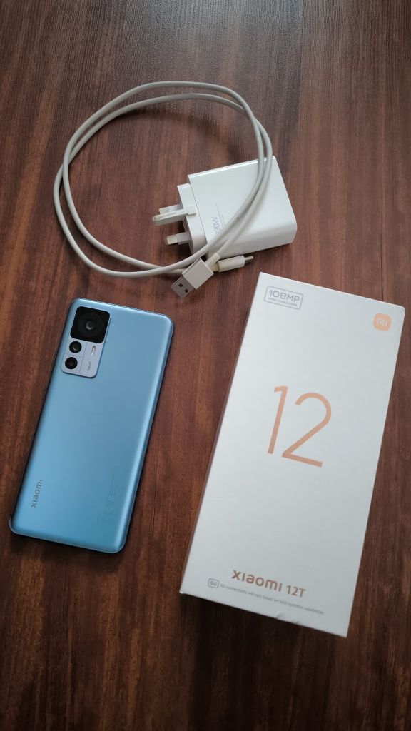 В отличном состоянии Xiaomi 12T