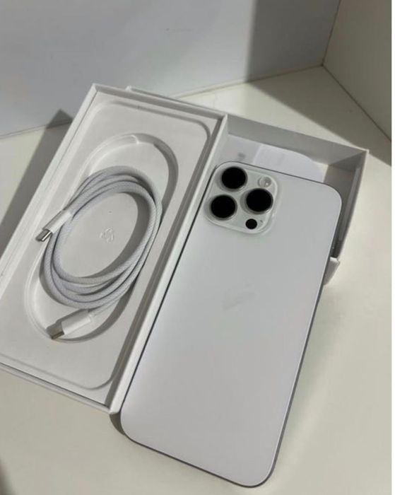 Продам iphone 16 pro max 256 gb 16 про макс 256 гб